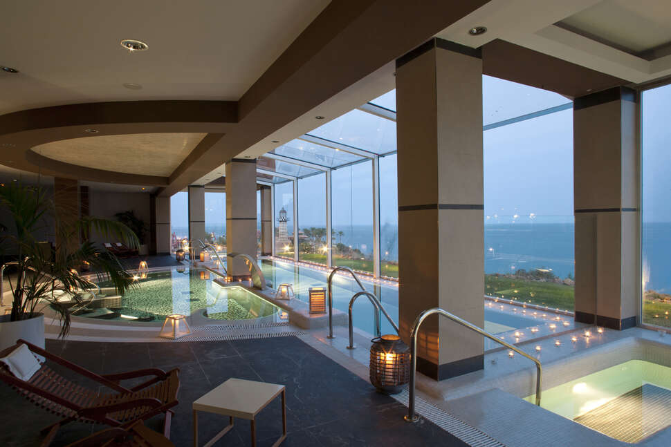 Een foto van het zwembad bij Hydros Hotel & Spa
