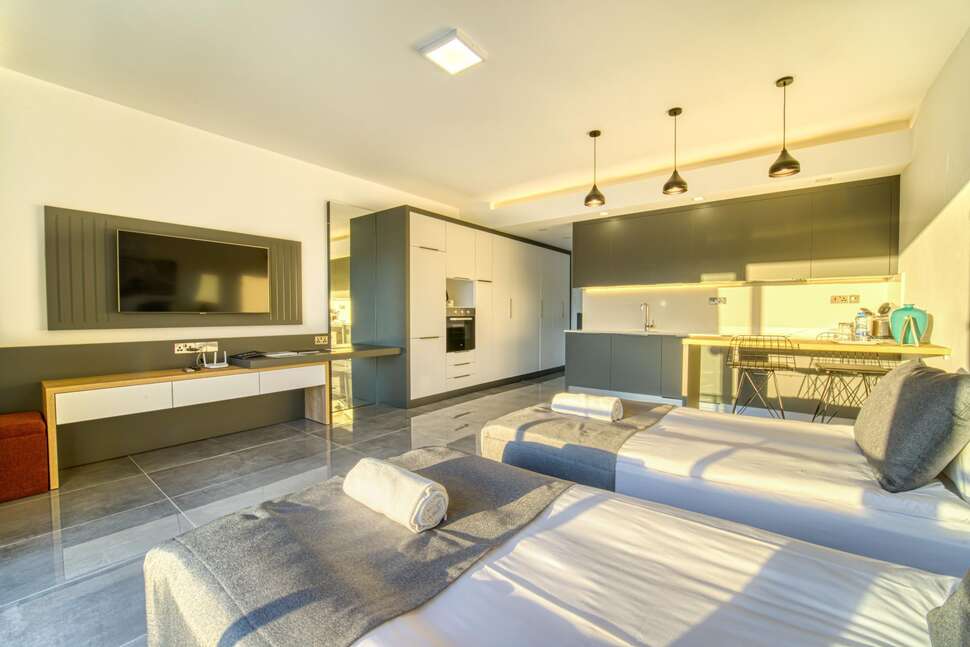 Ein Foto Courtyard Long Beach Holiday Resort