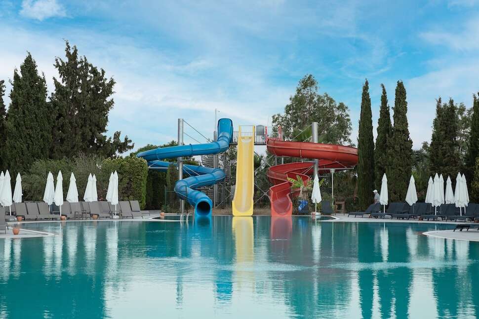 Een foto van het zwembad bij Anadolu Hotels Didim Club