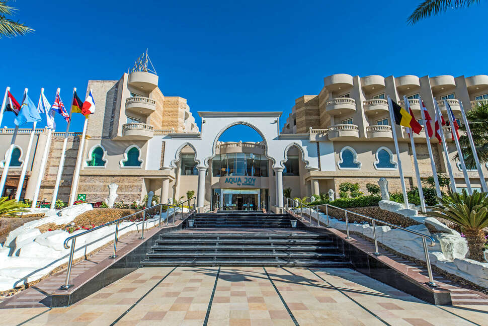 Ein Foto von der Außenansicht des Sunrise Aqua Joy Resort
