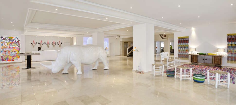 Een foto van het interieur van Innside by Melia Ibiza