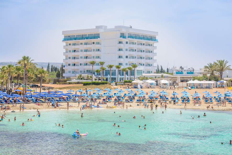 Een foto van de buitenkant van Tasia Maris Sands