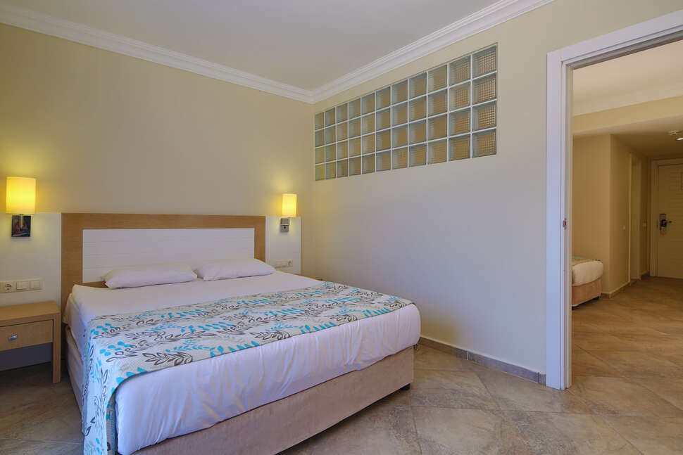 Een foto van Ramada Hotel & Suites by Wyndham Kusadasi
