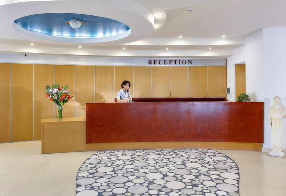 Een foto van het interieur van Hotel Astir Beach
