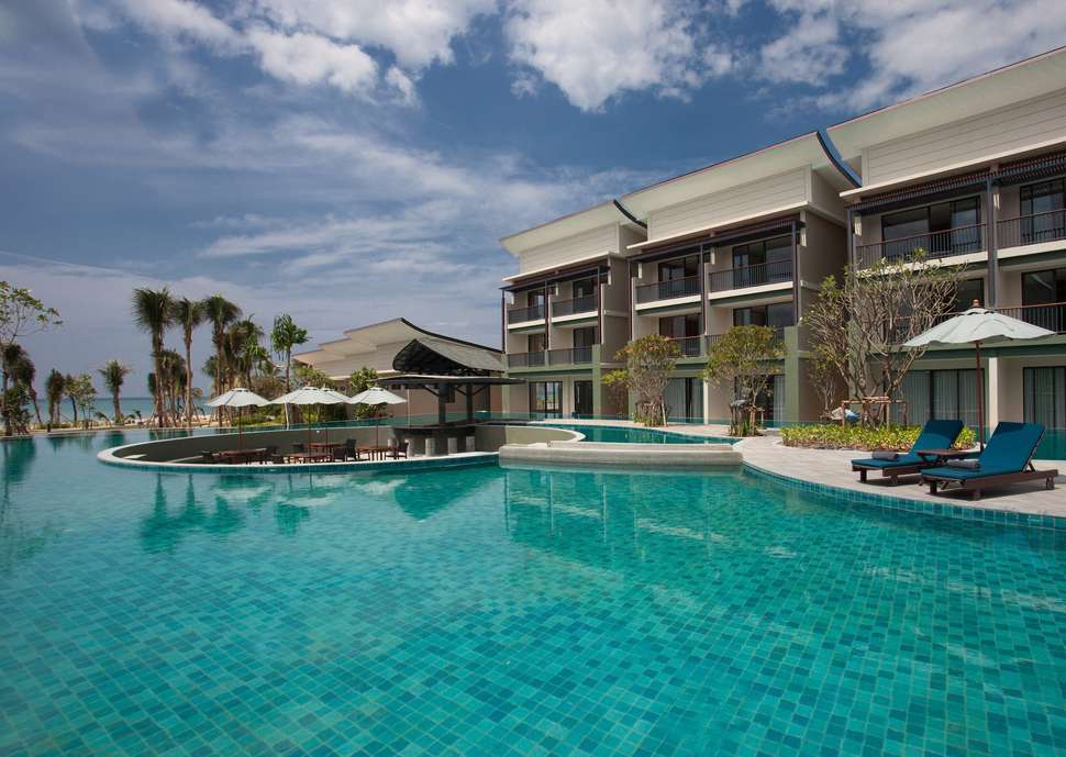 Ein Foto vom Pool im Le Meridien Khao Lak Resort & Spa