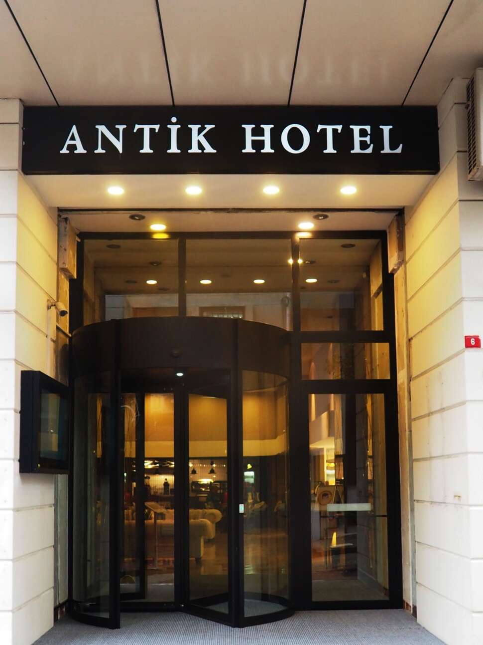 Ein Foto Hotel Antik