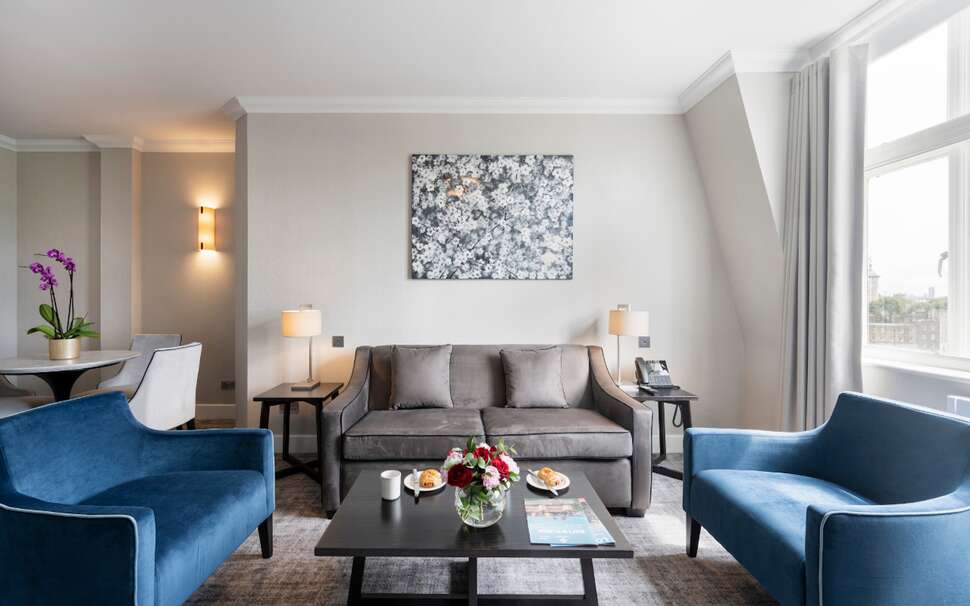 Ein Foto Tower Residences by Blue Orchid