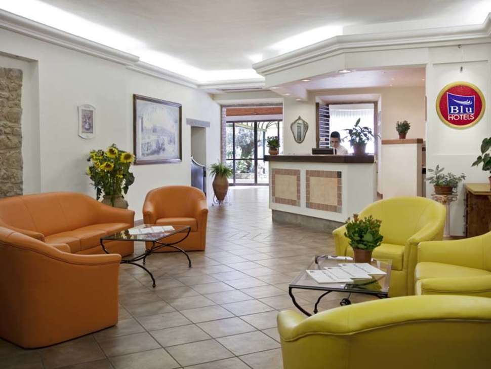 Een foto van het interieur van Hotel Villa Paradiso Village