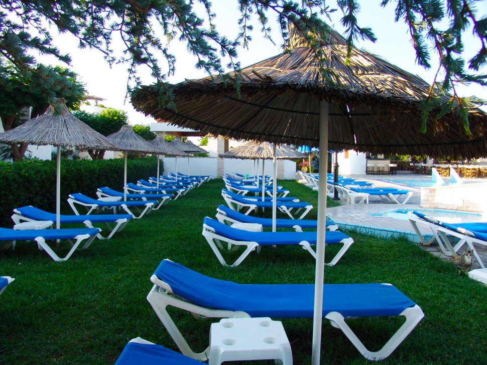 Ein Foto vom Pool im Camelot Royal Beds