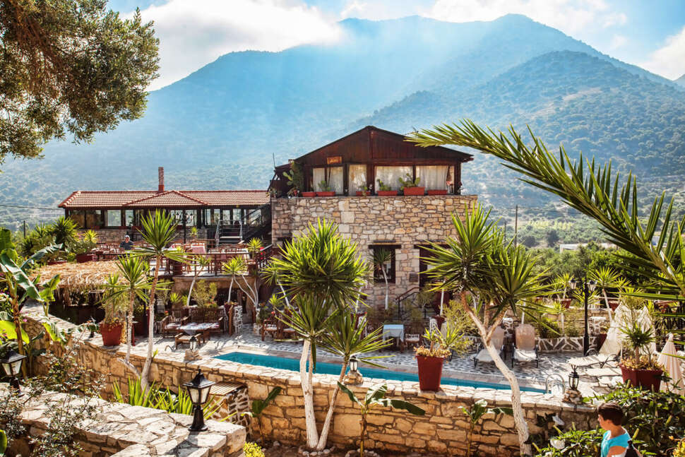 Ein Foto von einer Übersicht des Stone Village Petrino Horio
