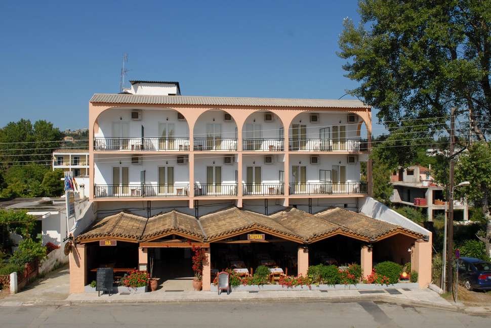 Een foto van de buitenkant van Popi Star Hotel