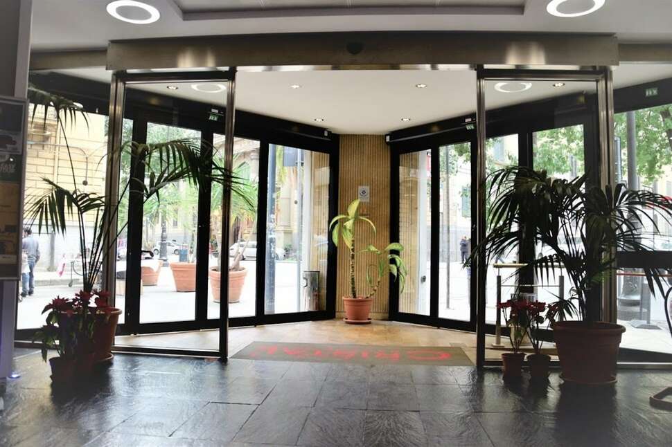 Een foto van het interieur van Ibis Styles Palermo Cristal