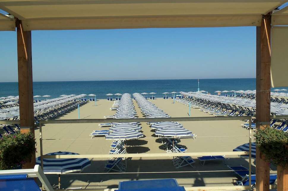 Ein Foto Grand Hotel Continental Tirrenia