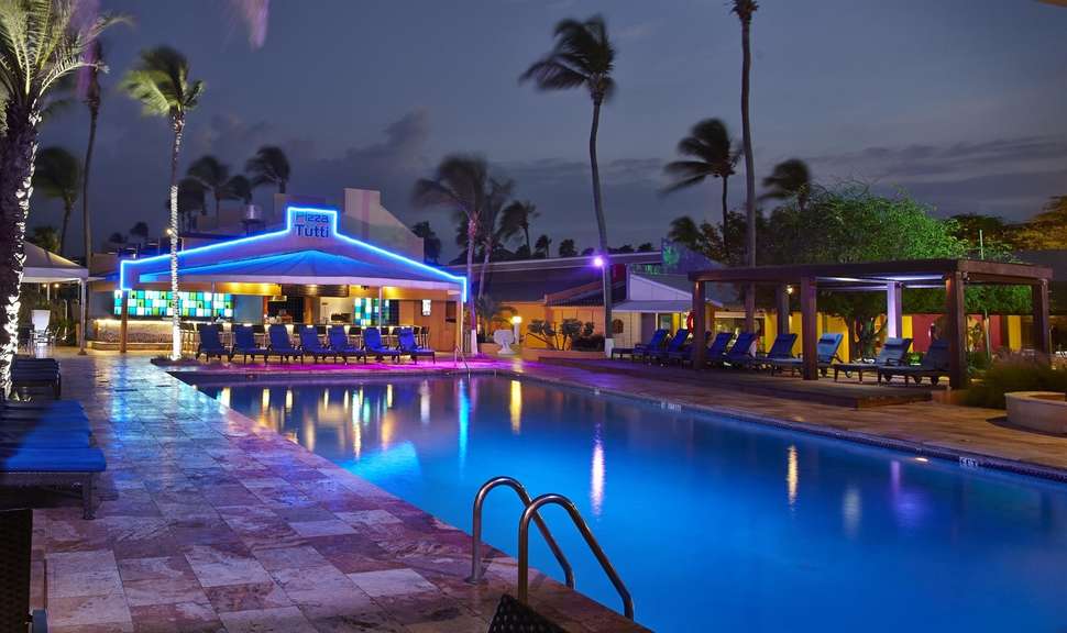 Een foto van het zwembad bij Tamarijn Aruba All Inclusive