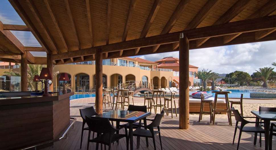 Een foto van het terras bij Pestana Porto Santo Beach Resort & Spa