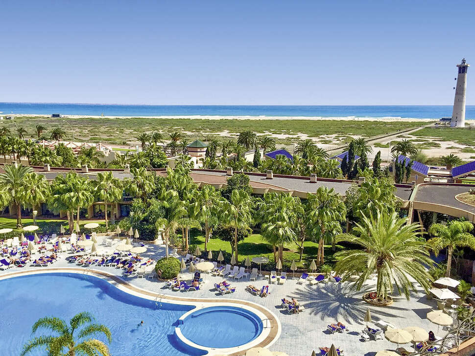 Een foto van het zwembad bij MUR Hotel Faro Jandia