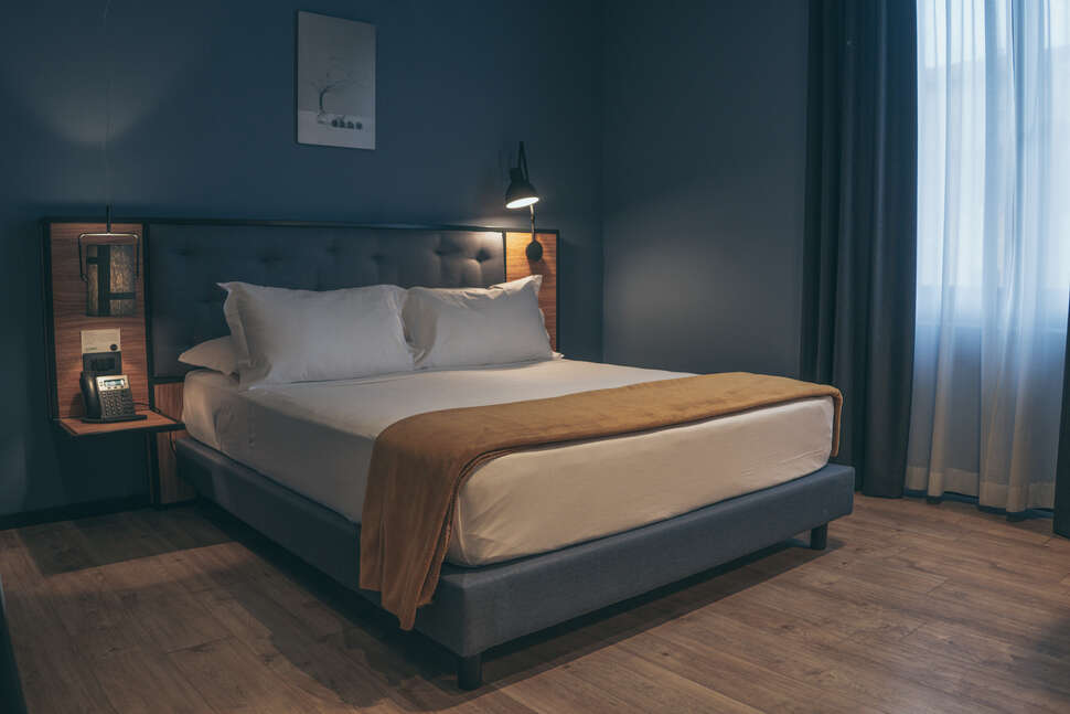 Een foto van The Poet Hotel