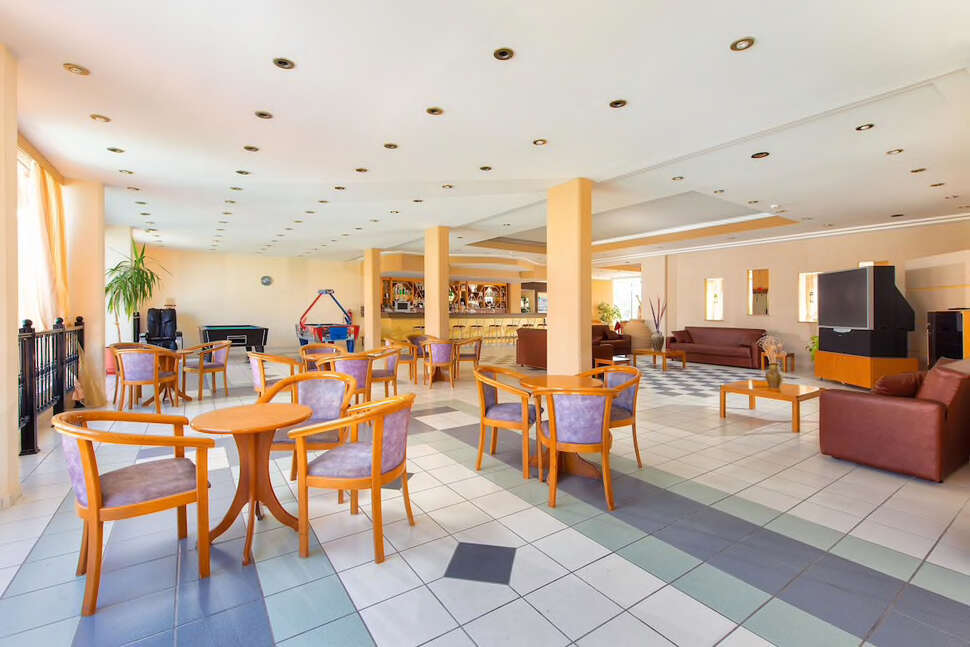 Een foto van de faciliteiten bij Bayside Hotel Katsaras