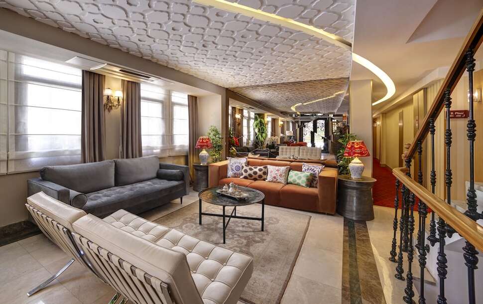 Ein Foto Almina Hotel