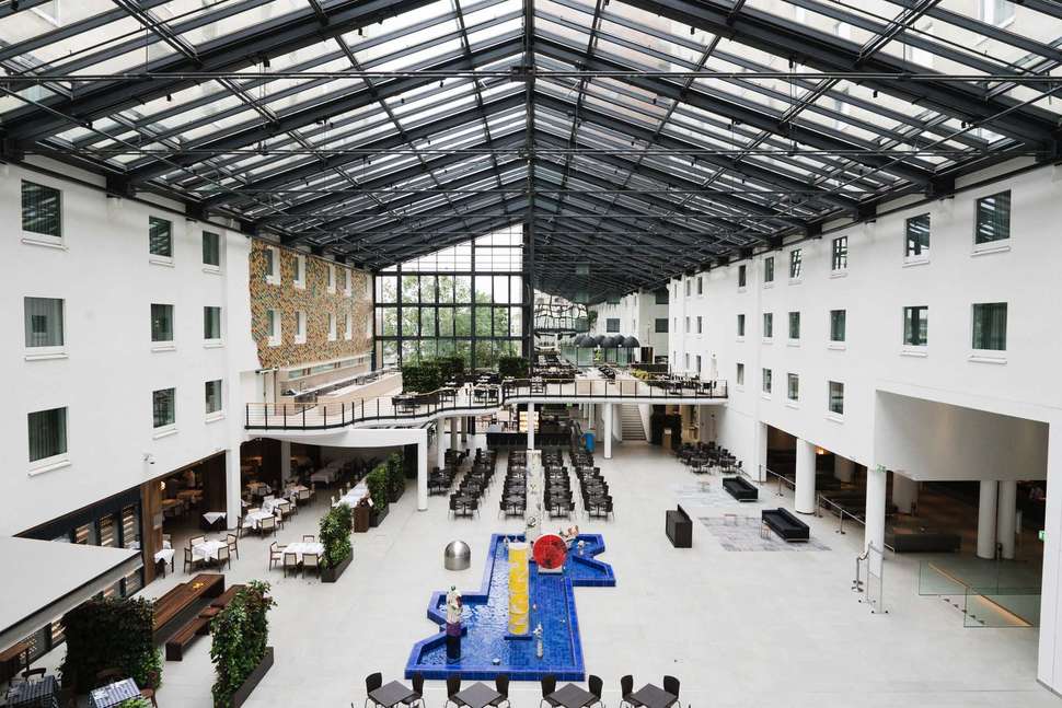 Een foto van Estrel Hotel