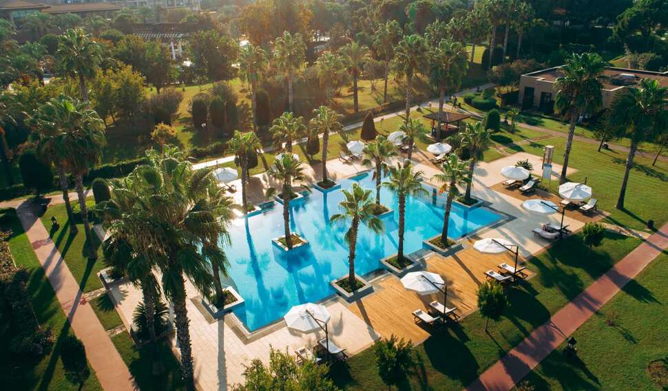 Een foto van het zwembad bij IC Hotels Residence