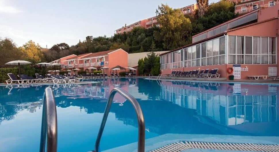 Ein Foto vom Pool im Panorama Sidari Hotel