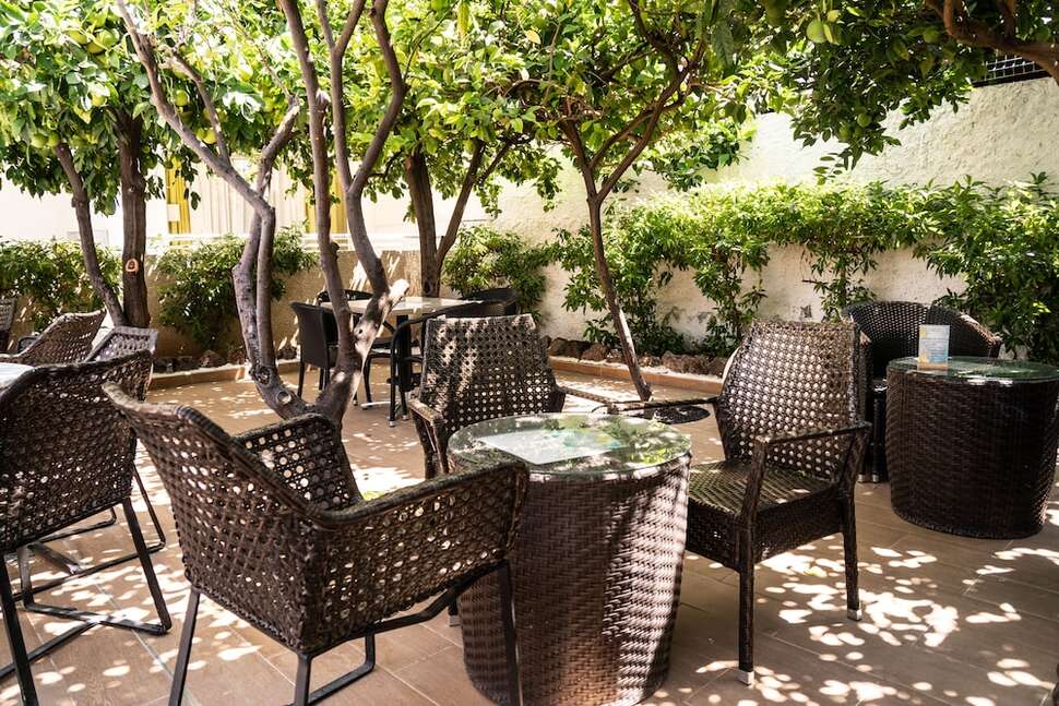 Een foto van het terras bij Appartementen Coral California