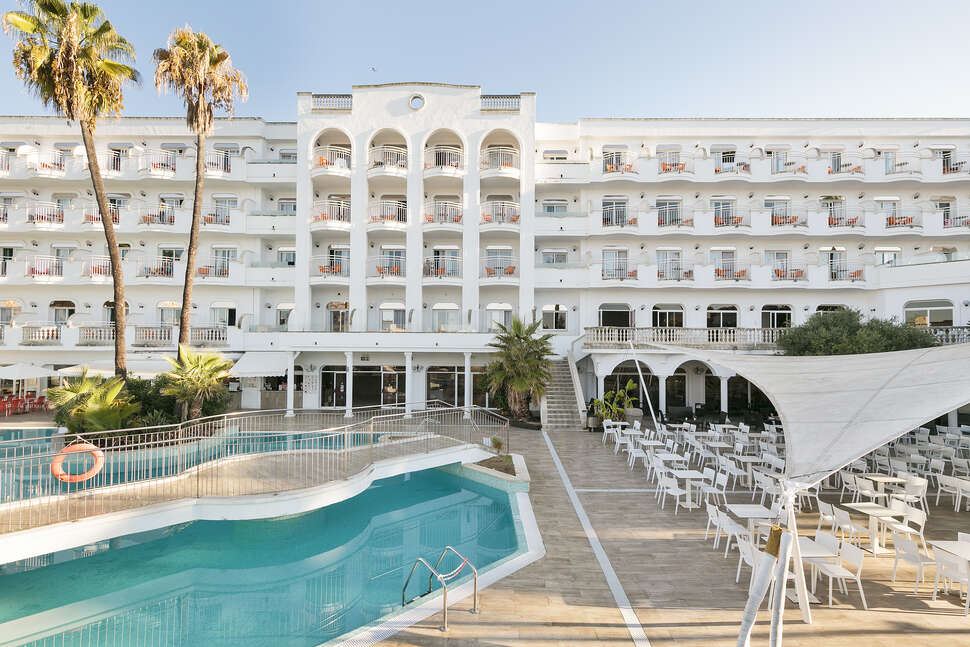 Een foto van de buitenkant van Best Lloret Splash