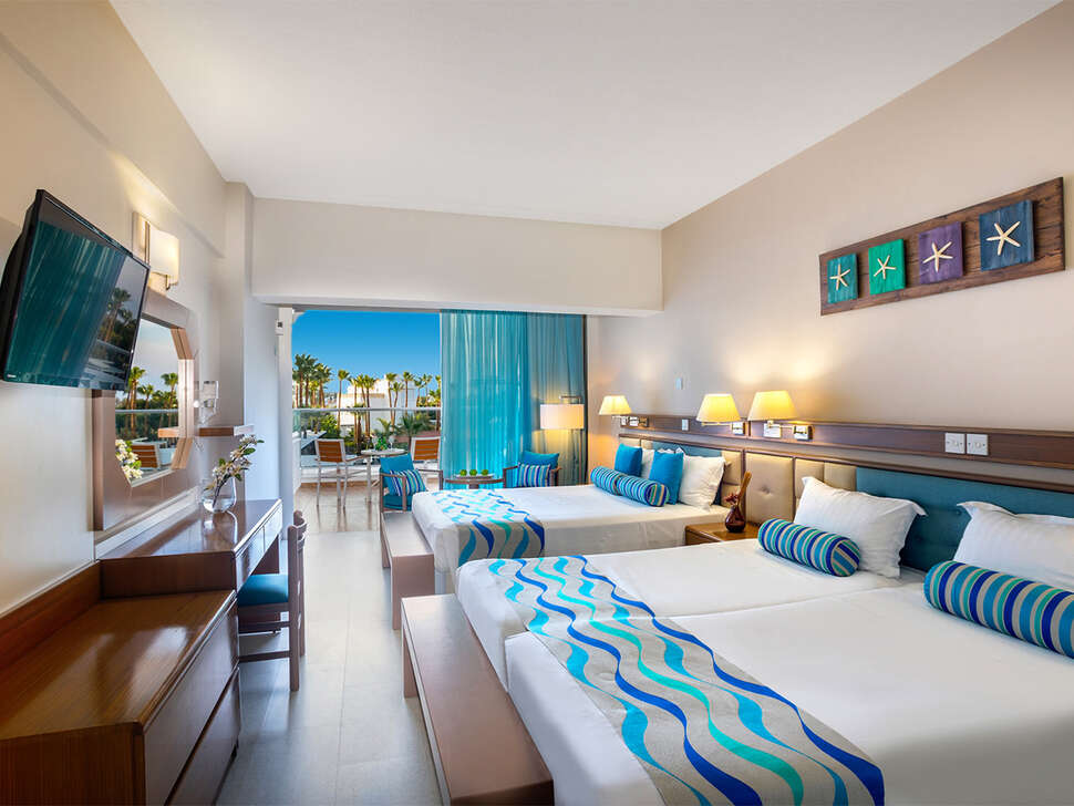 Een foto van Cavo Maris Beach Hotel