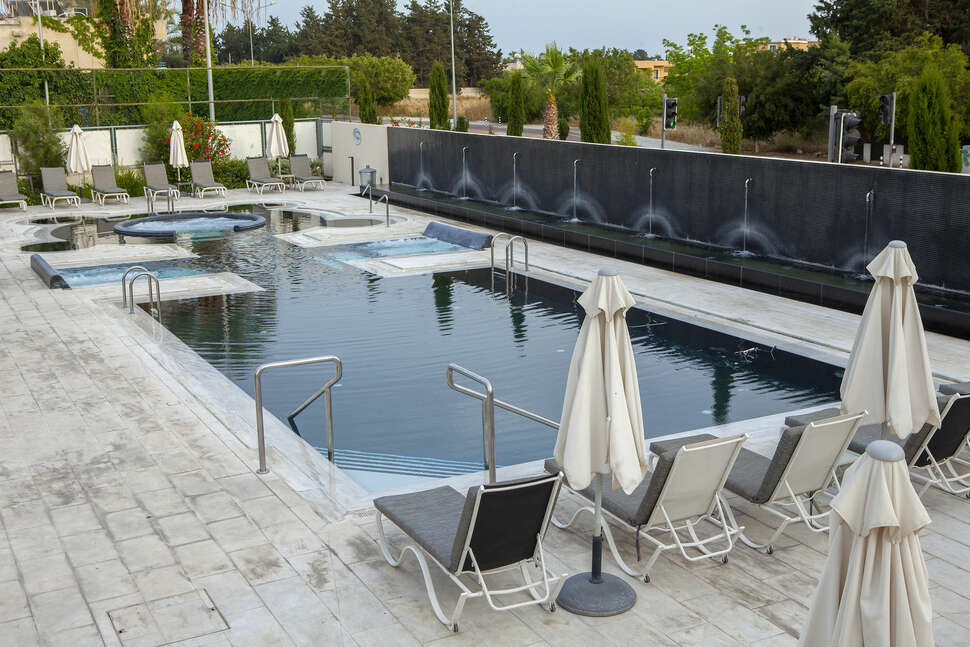 Ein Foto vom Pool im The King Jason Paphos