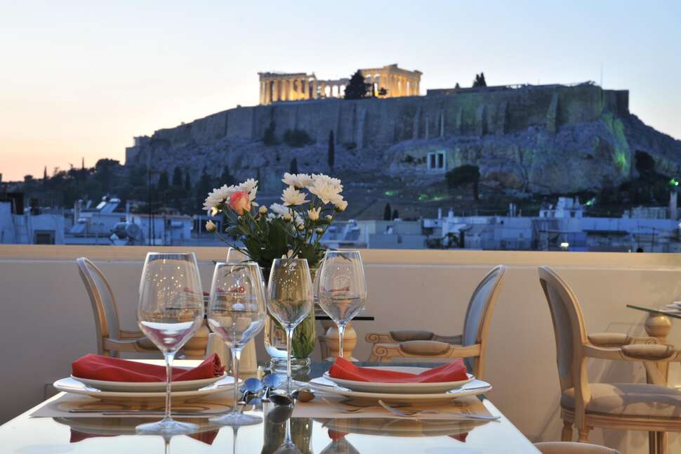 Ein Foto von der Terrasse im Acropolian Spirit Boutique Hotel