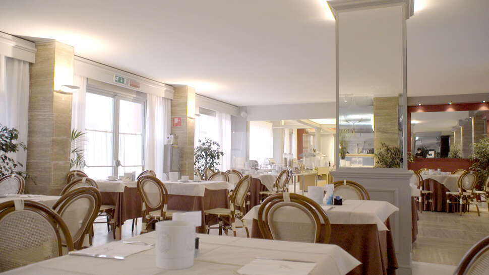Ein Foto Grand Hotel Continental Tirrenia