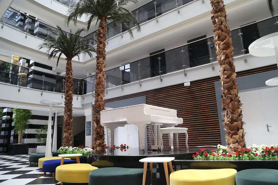 Een foto van het interieur van Sunprime C-Lounge