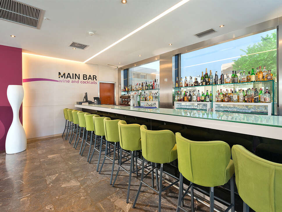 Een foto van de faciliteiten bij Semiramis City Hotel