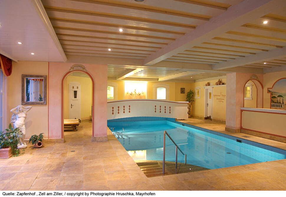 Ein Foto vom Pool im Landgut Zapfenhof