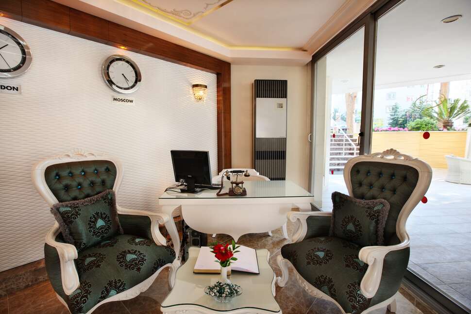 Een foto van het interieur van Alaiye Kleopatra Hotel