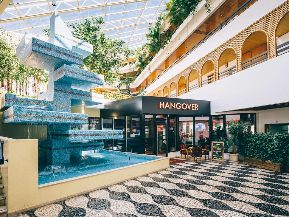 Een foto van het interieur van Muthu Oura Praia Hotel