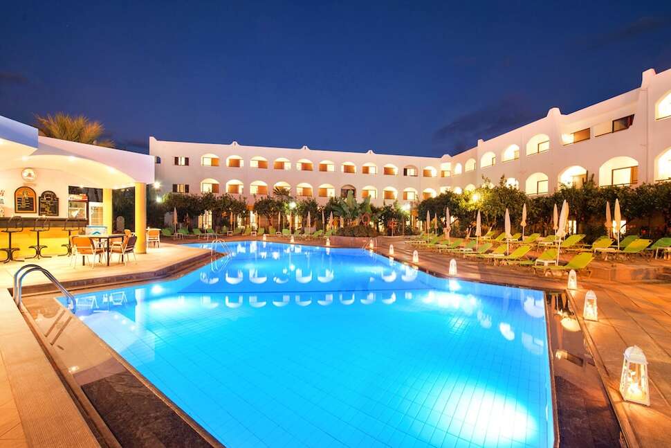 Ein Foto vom Pool im Malia Holidays