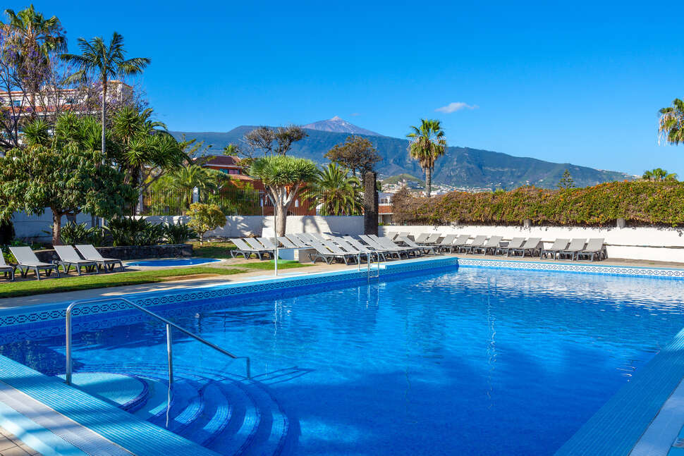 Een foto van het zwembad bij Hotel O7 Tenerife