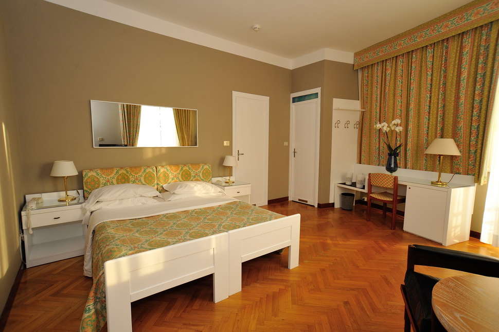 Ein Foto Grand Hotel Panoramic