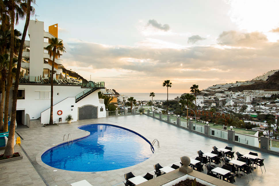 Ein Foto vom Pool im Cala D’Or Apartments