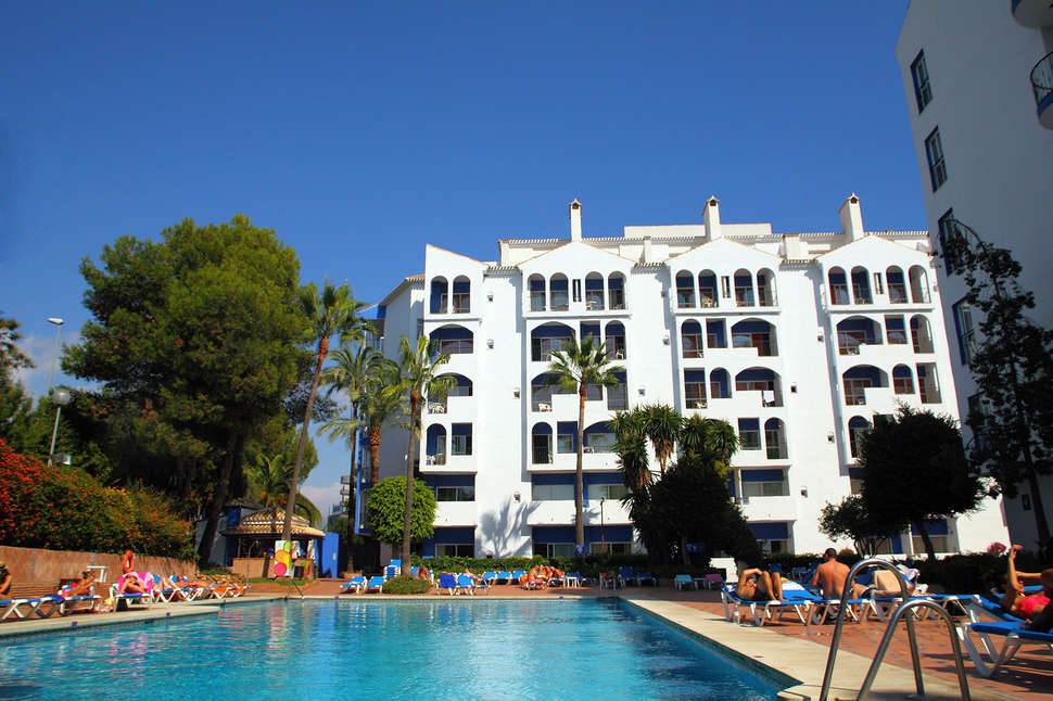 Een foto van een overzicht van Hotel Occidental Puerto Banus