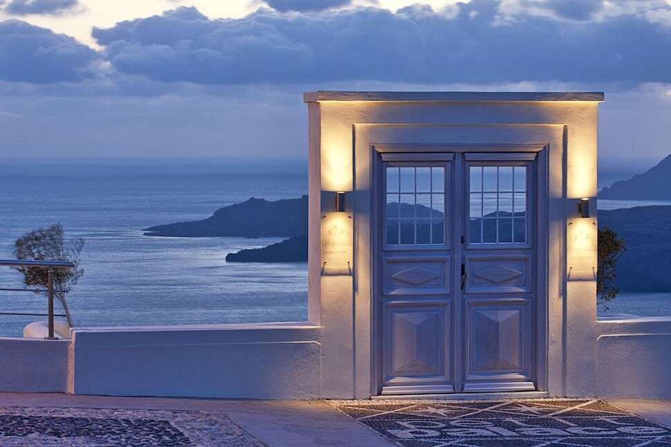 Een foto van de buitenkant van Petit Palace Suites