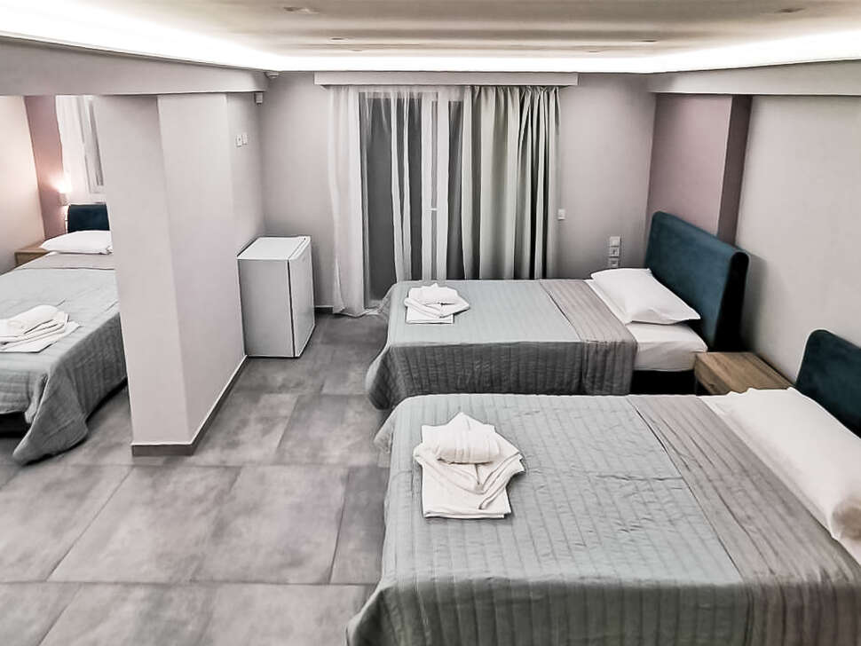 Een foto van Three Island View Hotel