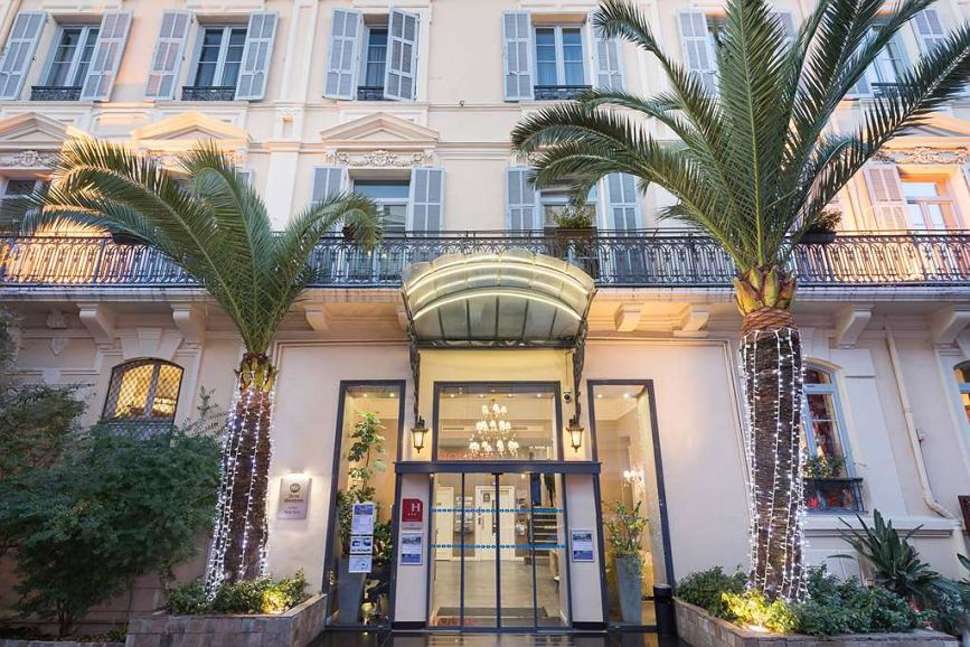 Ein Foto von der Außenansicht des Best Western Roosevelt