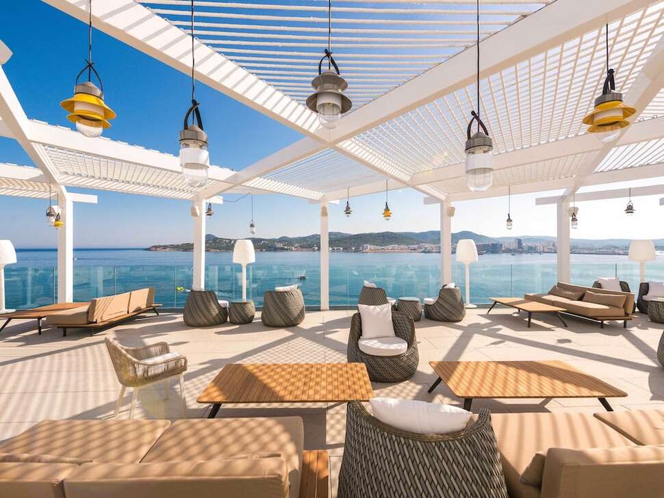 Ein Foto von den Einrichtungen im Amare Beach Hotel Ibiza