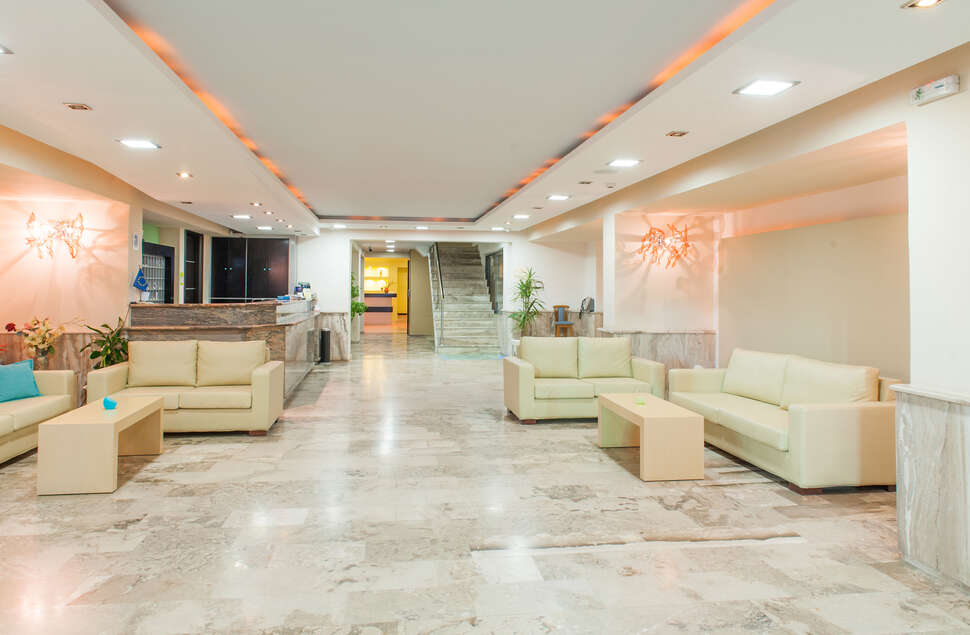 Een foto van het interieur van Esperia Hotel
