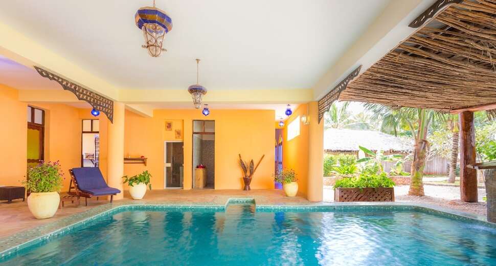 Een foto van het zwembad bij Waridi Beach Resort & Spa