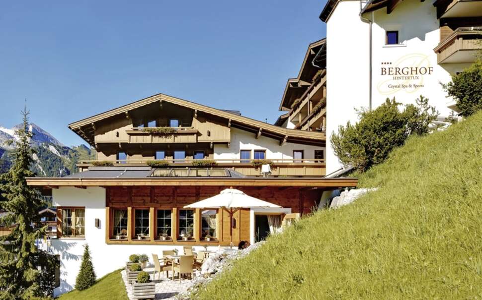 Ein Foto von der Außenansicht des Berghof Crystal Spa & Sports