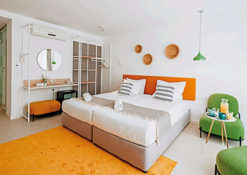 Ein Foto Ibis Styles Golden Sands Roomer